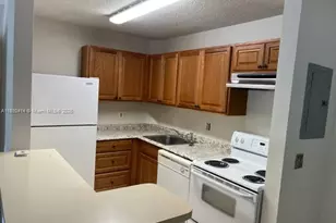 10773 Cleary Blvd, Plantation, FL 33324 - Photo 1