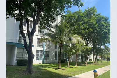 17620 Atlantic Blvd #217, Sunny Isles Beach, FL 33160 - Photo 2
