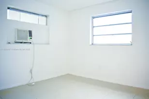 2265 NW 98th St, Miami, FL 33147 - Photo 12