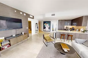 68 SE 6th St, Miami, FL 33131 - Photo 6