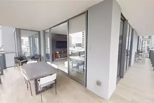 68 SE 6th St, Miami, FL 33131 - Photo 34