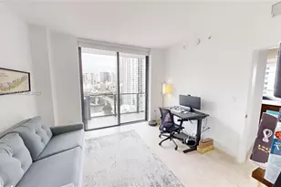 68 SE 6th St, Miami, FL 33131 - Photo 20