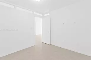 6450 Collins Ave, Miami Beach, FL 33141 - Photo 24