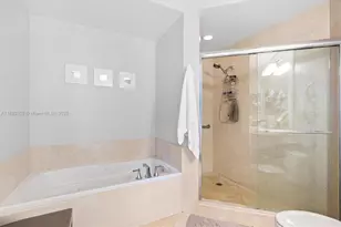 20000 E Country Club Dr, Aventura, FL 33180 - Photo 34