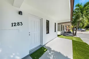 1283 W 42nd St, Hialeah, FL 33012 - Photo 8