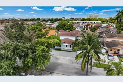 1283 W 42nd St, Hialeah, FL 33012 - Photo 52