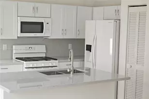 32 Gables Blvd, Weston, FL 33326 - Photo 10