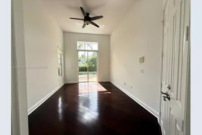996 Sanibel Dr, Hollywood, FL 33019 - Photo 26