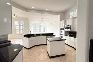 996 Sanibel Dr, Hollywood, FL 33019 - Photo 34