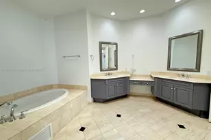 996 Sanibel Dr, Hollywood, FL 33019 - Photo 84