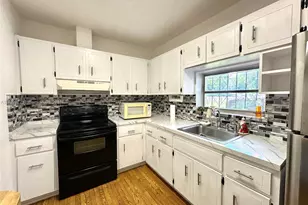 4005 NW 9th St, Miami, FL 33126 - Photo 4