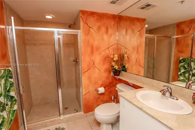 335 S Biscayne Blvd #1500, Miami, FL 33131 - Photo 12