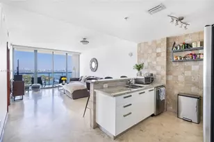 601 NE 36th St, Miami, FL 33137 - Photo 12