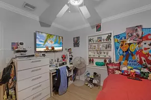 155 W 60th St, Hialeah, FL 33012 - Photo 20