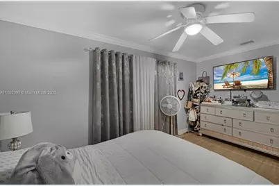 155 W 60th St, Hialeah, FL 33012 - Photo 22
