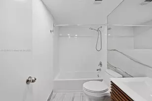 1440 Brickell Bay Dr, Miami, FL 33131 - Photo 20