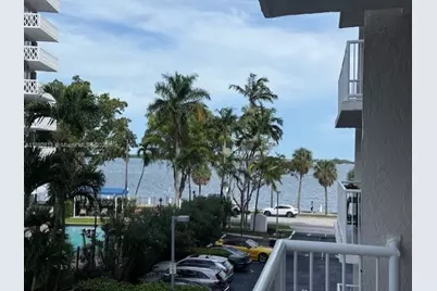 1440 Brickell Bay Dr #307, Miami, FL 33131 - Photo 4