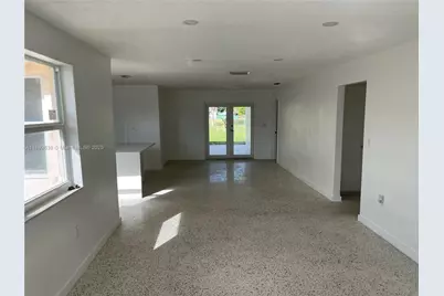 2250 SW 69th Ave, Miami, FL 33155 - Photo 6