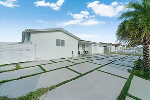 17040 SW 107th Ct, Miami, FL 33157 - Photo 2