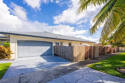 2275 SW 143rd Ct, Miami, FL 33175 - Photo 40
