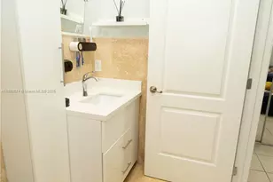 298 E 3rd St, Hialeah, FL 33010 - Photo 40