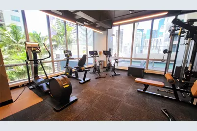 227 NE 2nd St #2907, Miami, FL 33132 - Photo 38