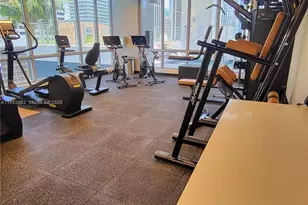 227 NE 2nd St, Miami, FL 33132 - Photo 34