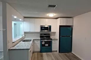 401 SE 23rd Ave, Boynton Beach, FL 33435 - Photo 4