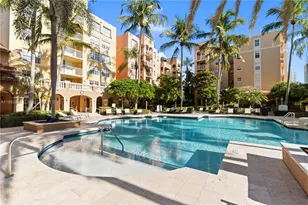 19655 E Country Club Dr, Aventura, FL 33180 - Photo 1