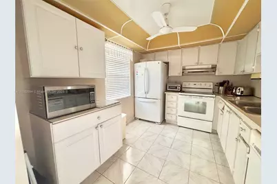 141 SE 3rd Ave #402, Dania Beach, FL 33004 - Photo 10