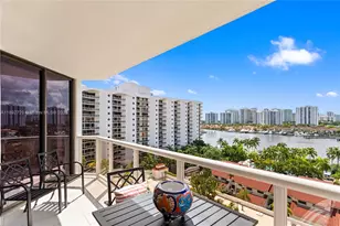 3598 Yacht Club Dr, Aventura, FL 33180 - Photo 14