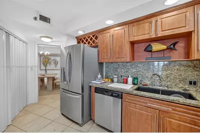 20281 E Country Club Dr #210, Aventura, FL 33180 - Photo 24