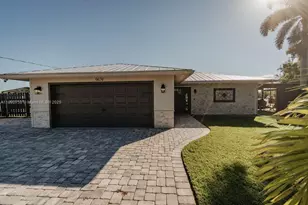 9675 SW Anchor Dr, Other City - In The State Of Florida, FL 34269 - Photo 2