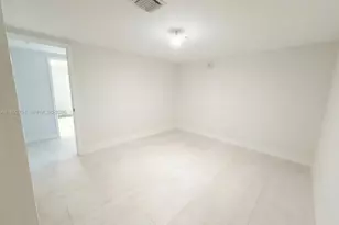 400 Sunny Isles Blvd, Sunny Isles Beach, FL 33160 - Photo 12