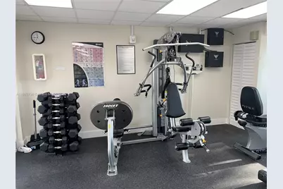 5005 Collins Ave #1423, Miami Beach, FL 33140 - Photo 6