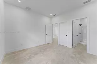 752 Cardinal St E, Lehigh Acres, FL 33974 - Photo 14