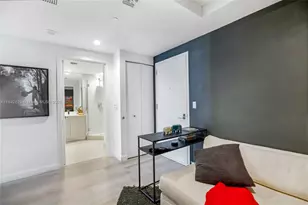 55 SW 9th St, Miami, FL 33130 - Photo 16