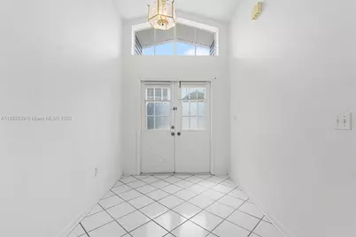 9917 W Elm Ln, Miramar, FL 33025 - Photo 16