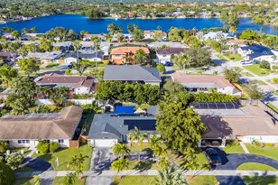 8111 SW 205th St, Cutler Bay, FL 33189 - Photo 30