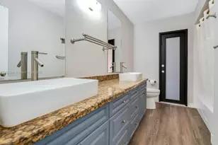 8111 SW 205th St, Cutler Bay, FL 33189 - Photo 12