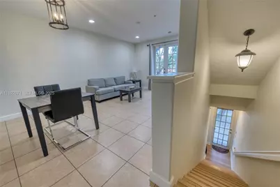 430 SW 147th Ave, Pembroke Pines, FL 33027 - Photo 2