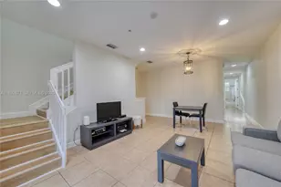 430 SW 147th Ave, Pembroke Pines, FL 33027 - Photo 4