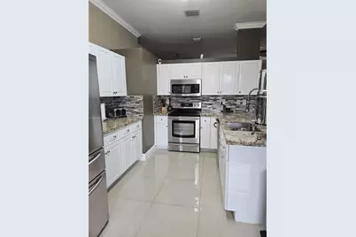 2635 SE 4th Pl, Homestead, FL 33033 - Photo 10