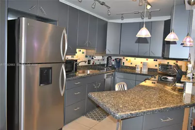 2011 Cornwall #A, Boca Raton, FL 33434 - Photo 4