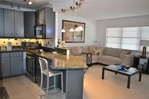 2011 Cornwall, Boca Raton, FL 33434 - Photo 2