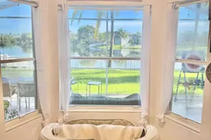 18249 SW 3rd St, Pembroke Pines, FL 33029 - Photo 22