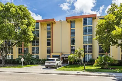 210 172nd St #432, Sunny Isles Beach, FL 33160 - Photo 1