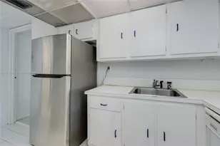 210 172nd St, Sunny Isles Beach, FL 33160 - Photo 16