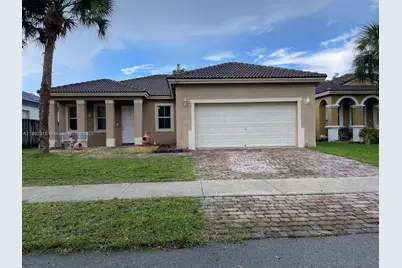 1321 SE 16th Ave, Homestead, FL 33035 - Photo 1