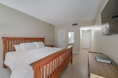 1980 S Ocean Dr #4L, Hallandale Beach, FL 33009 - Photo 12